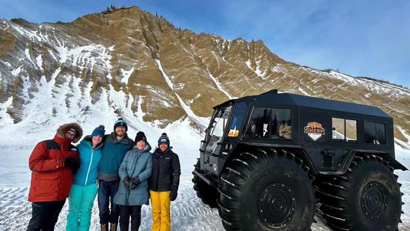 Full Day: Fairbanks to Denali Winter Adventure & SHERP Tour Image 7