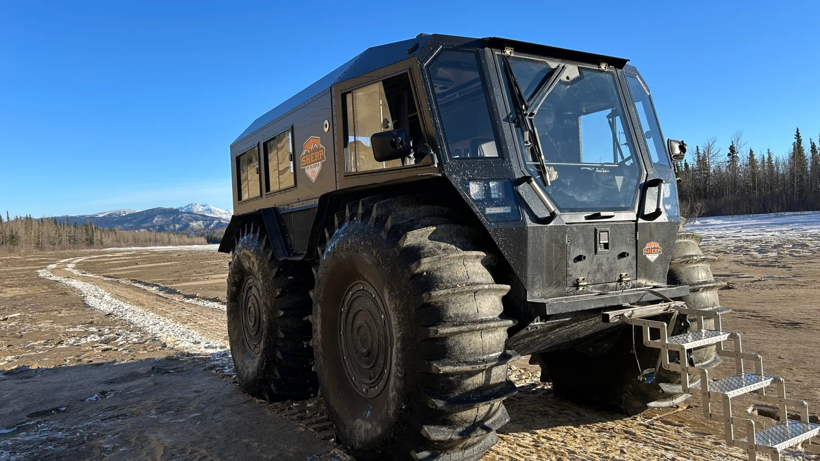 Full Day: Fairbanks to Denali Winter Adventure & SHERP Tour Image 8